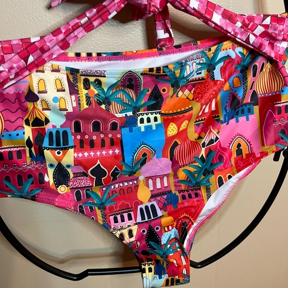 Sporlike Pink Printed Mediterranean City Scene Bikini Set - Picture 8 of 10